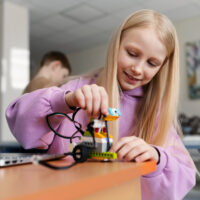 Programozás, robotika - Mit fejleszt?